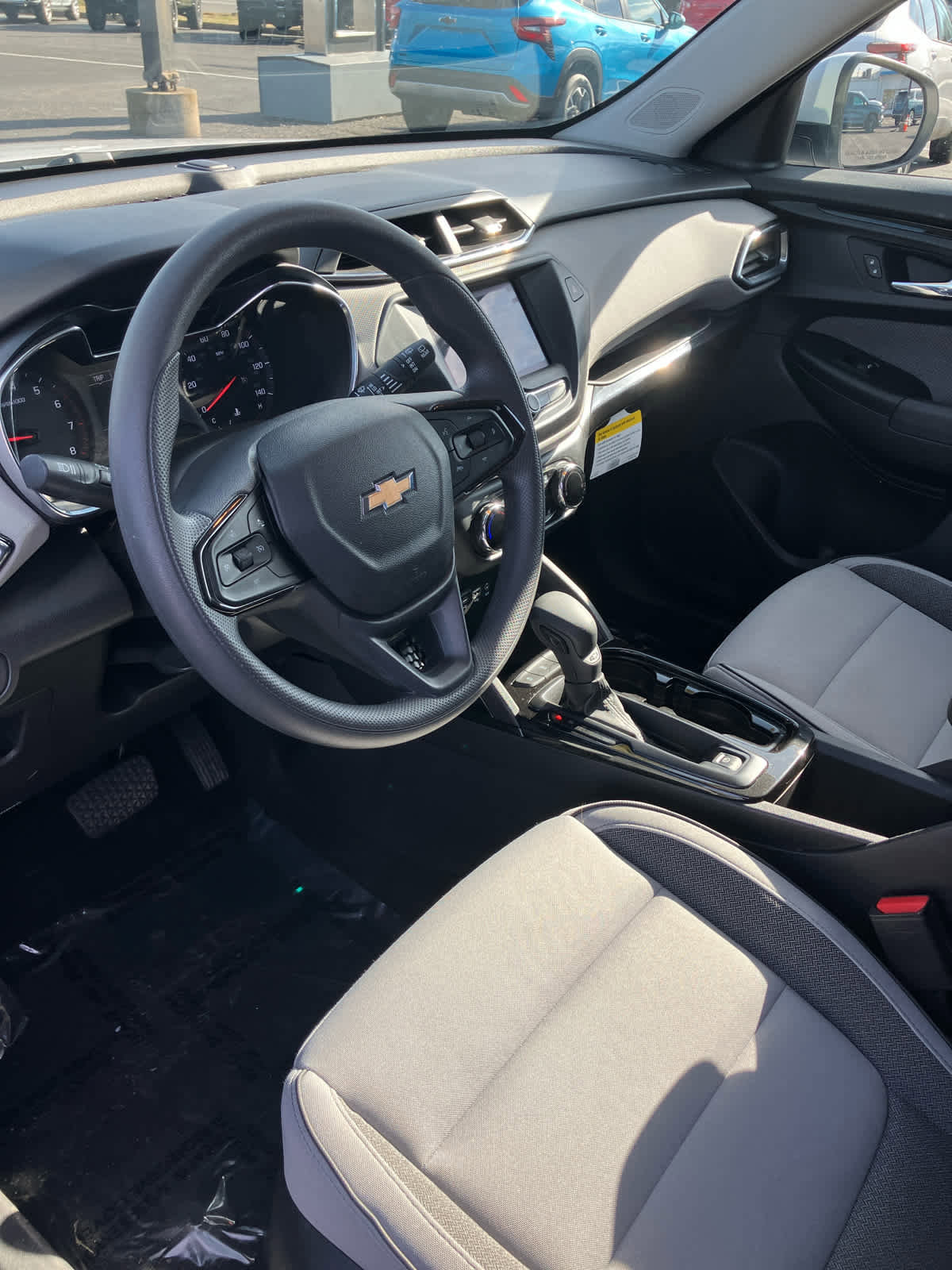 Used 2021 Chevrolet TrailBlazer LT w/ Driver Confidence Package image 11