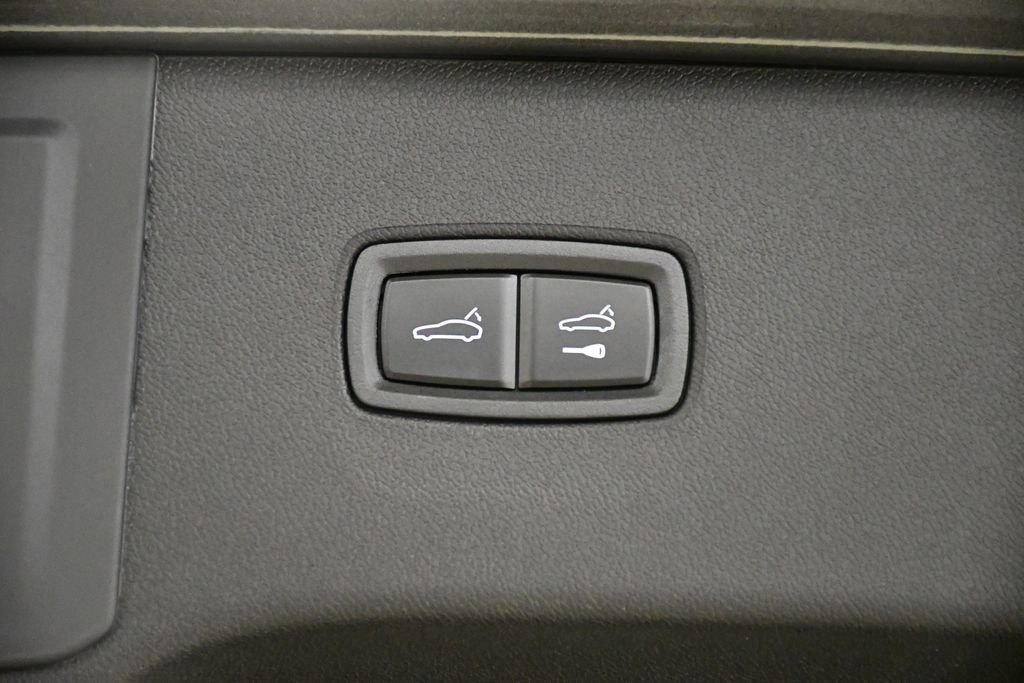 Certified 2025 Porsche Cayenne image 61