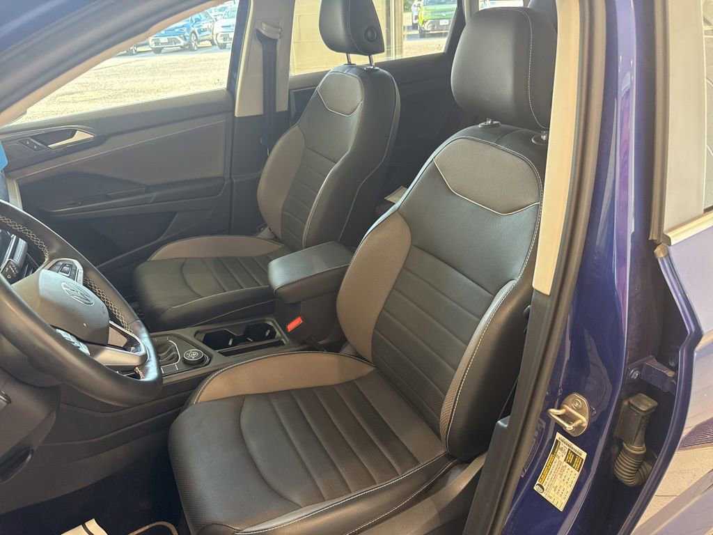 Used 2023 Volkswagen Taos SEL image 13