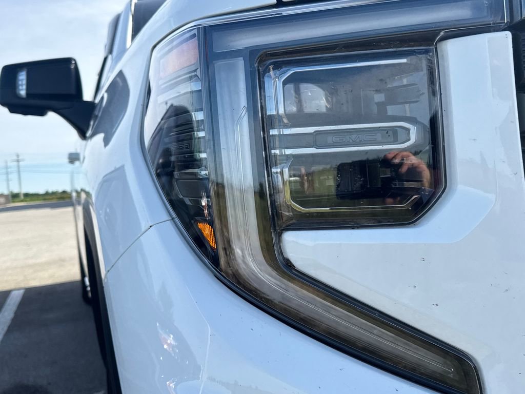 Used 2023 GMC Sierra 1500 AT4 AWD/4WD image 5