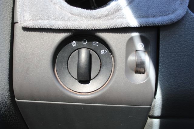 Used 2006 Ford F150 XLT image 12