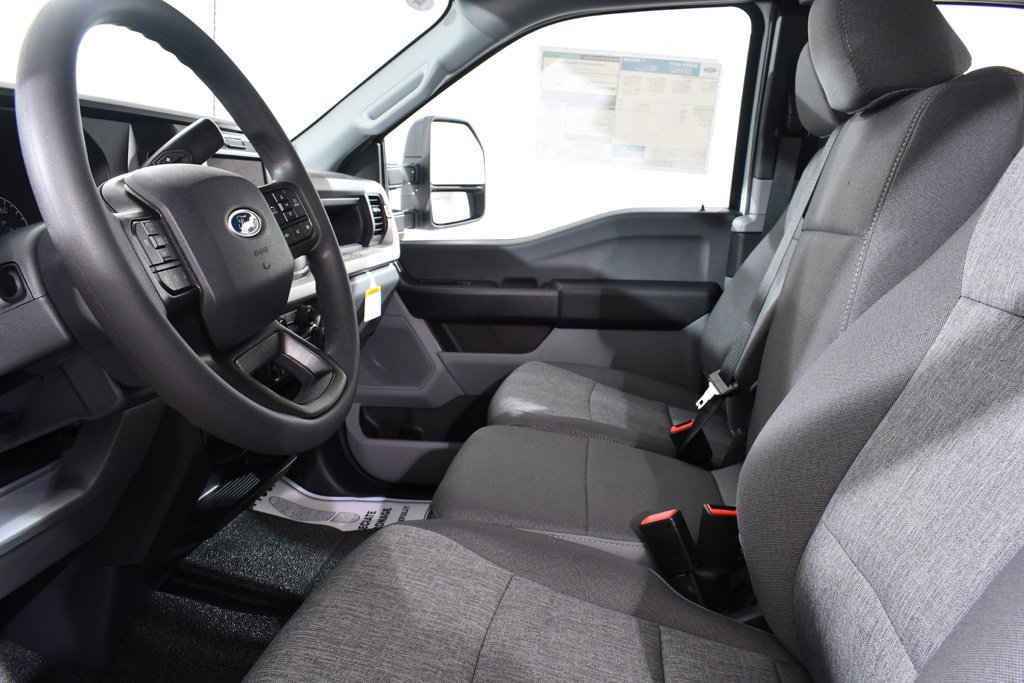 New 2025 Ford F250 XLT image 13