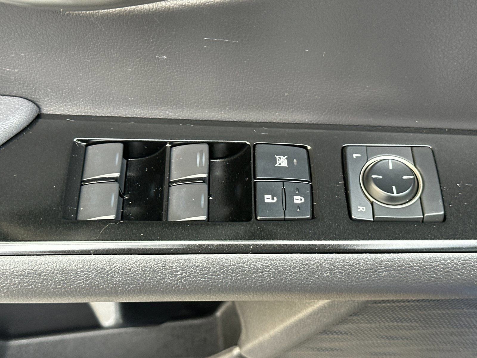 Used 2024 Lexus UX 250h FWD w/ Premium Package image 12