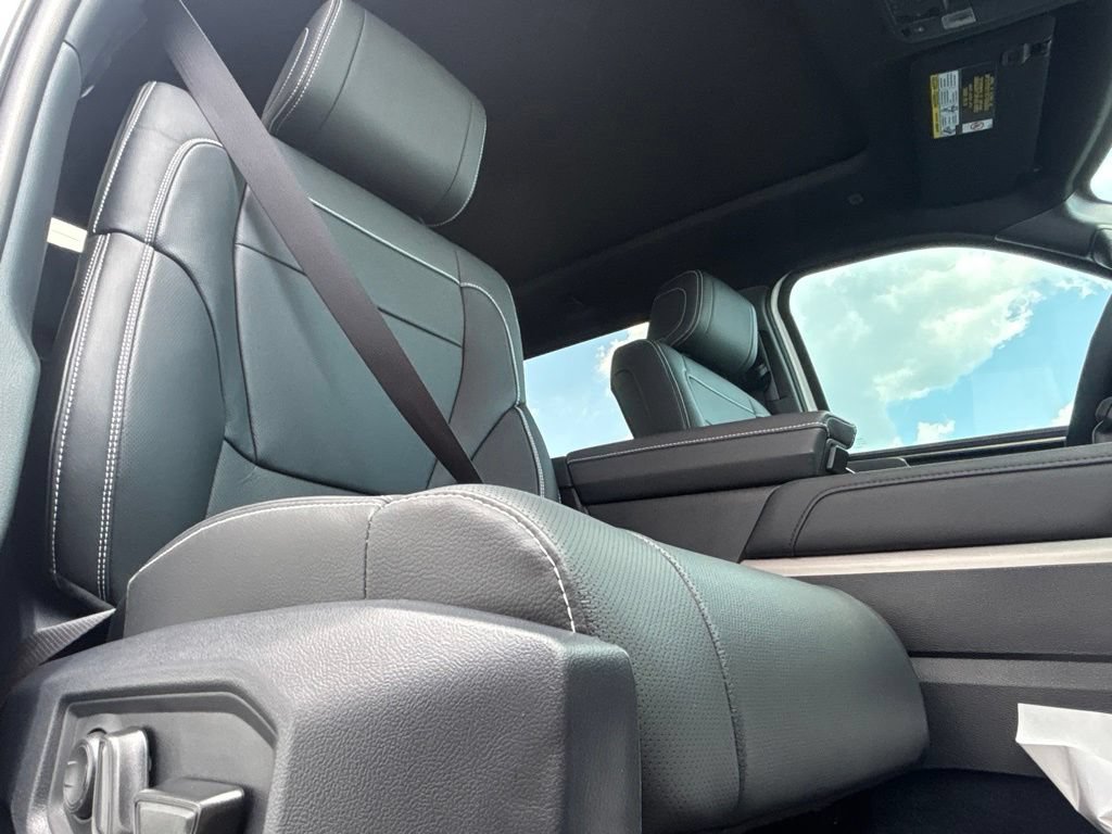New 2026 Toyota Tundra Limited AWD/4WD image 30