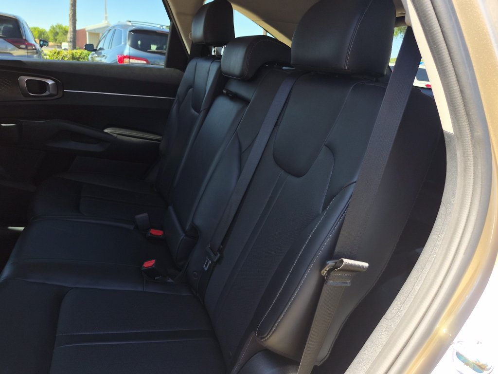 Used 2021 Kia Sorento S AWD/4WD image 11