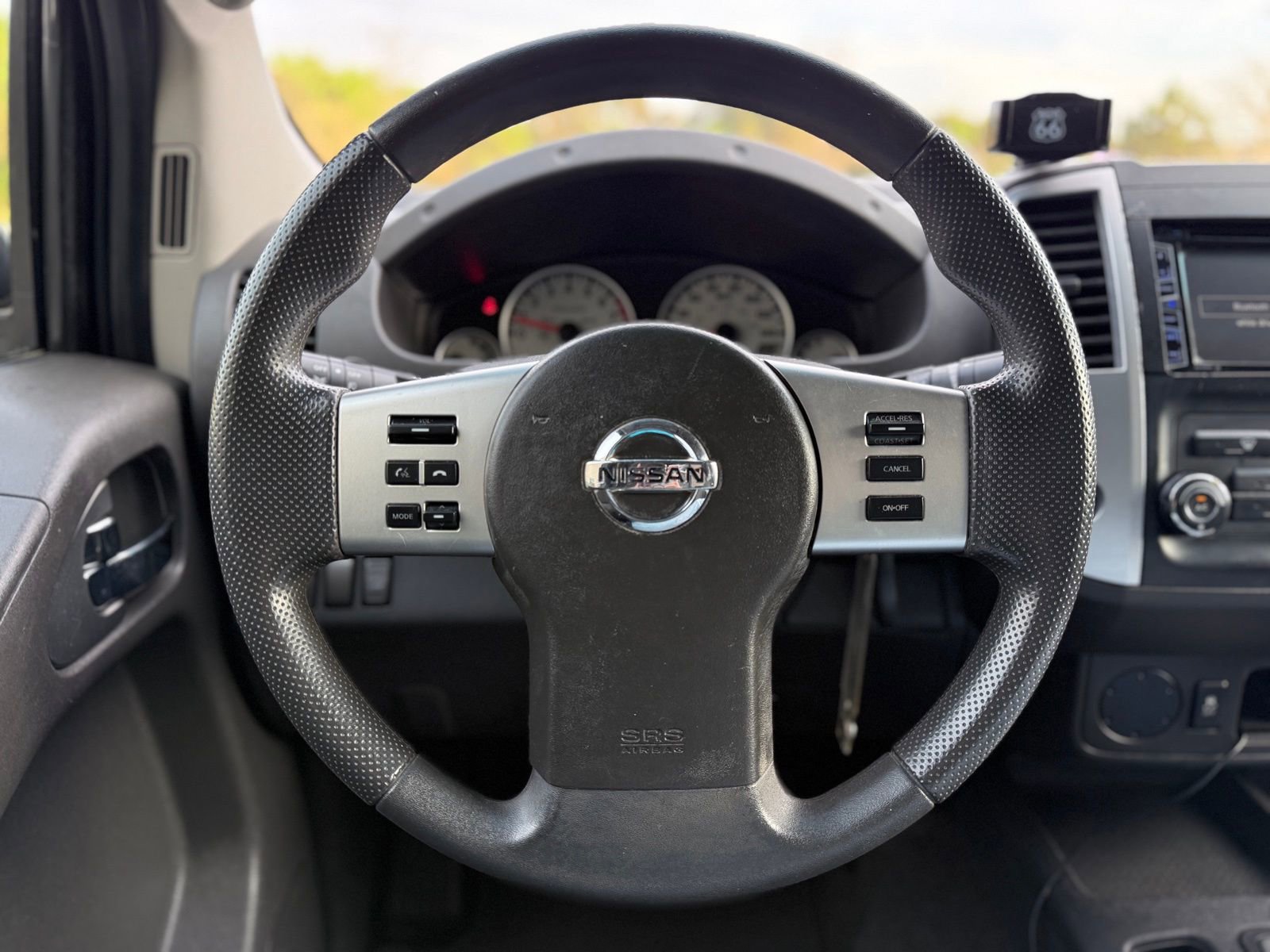 Used 2013 Nissan Frontier Desert Runner image 25