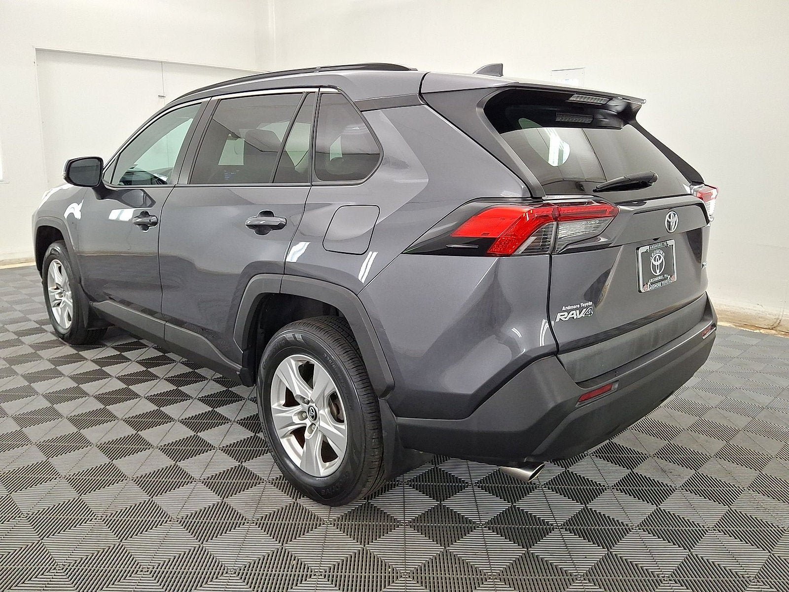 Certified 2020 Toyota RAV4 XLE w/ Convenience Package AWD/4WD image 13