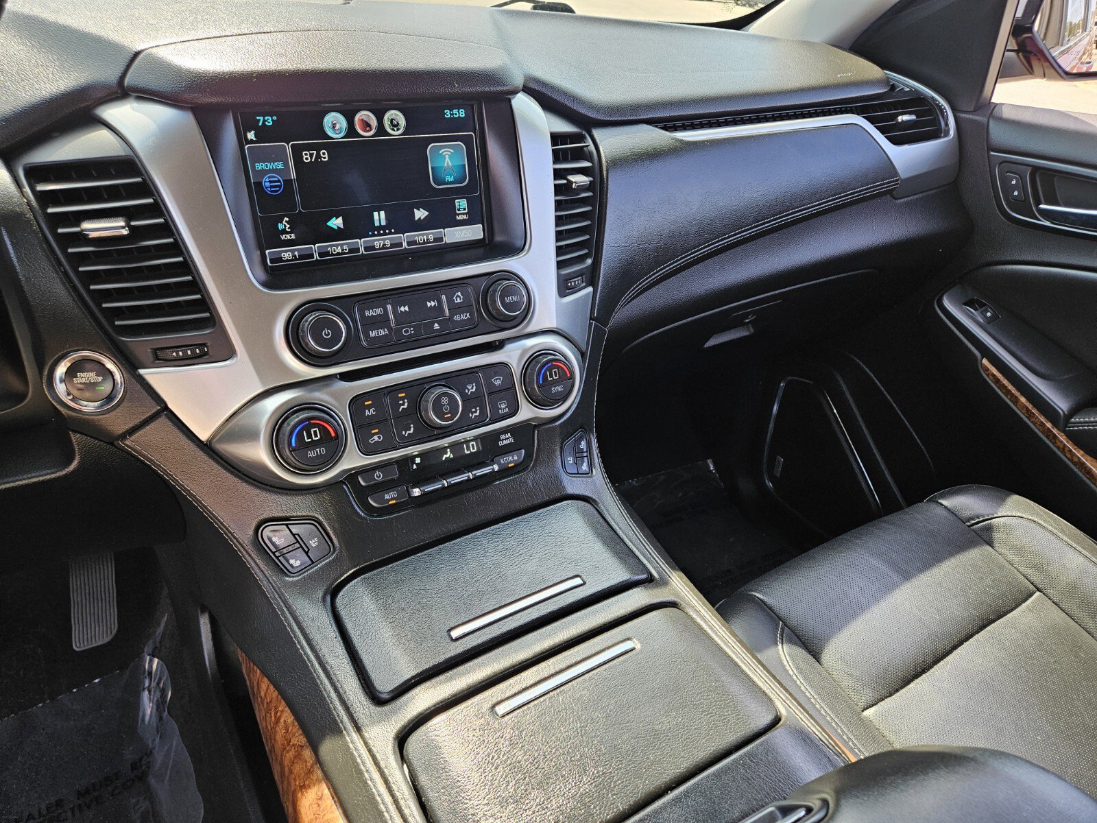 Used 2015 Chevrolet Suburban LTZ AWD/4WD image 20