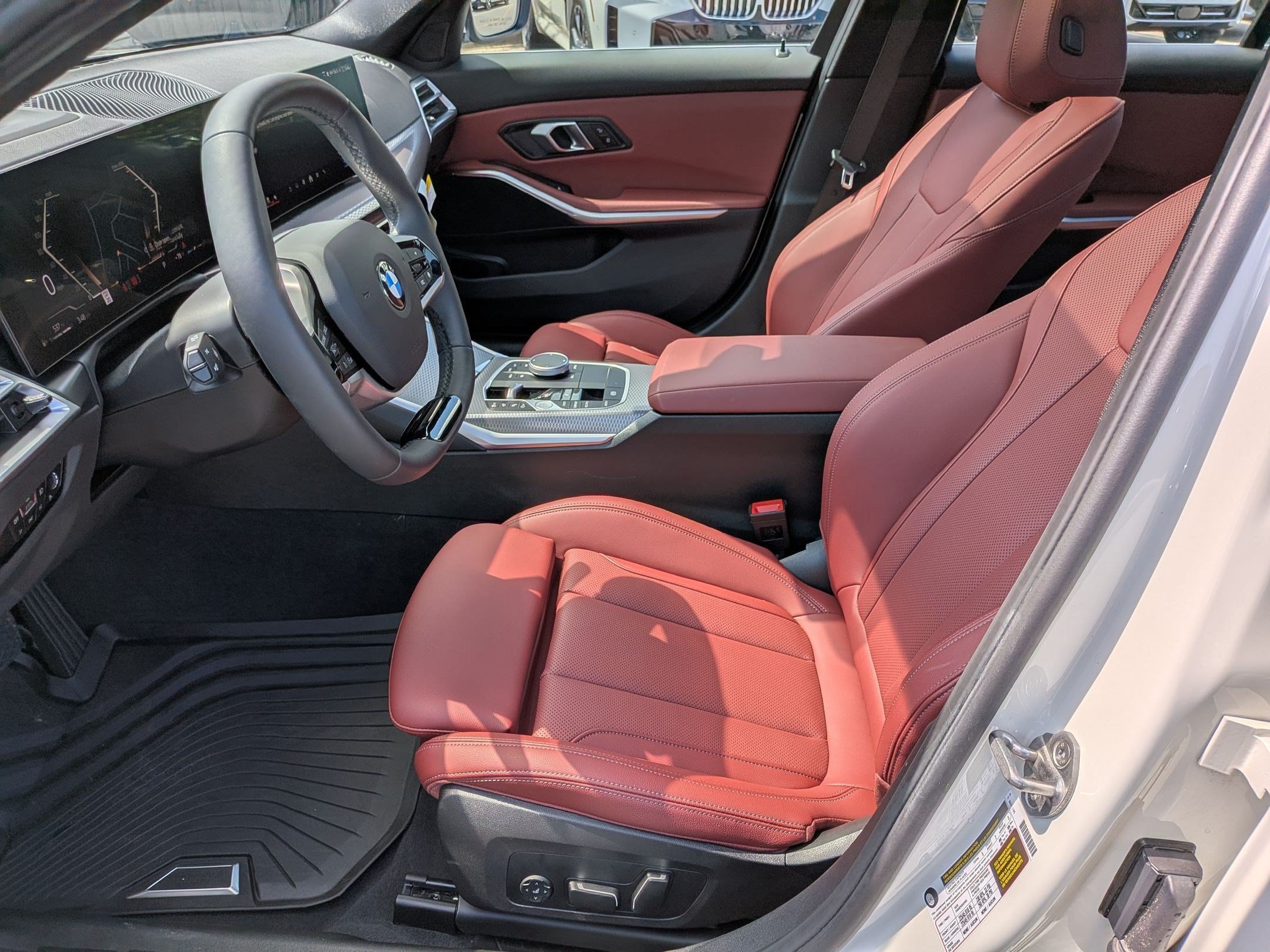 Used 2025 BMW 330i Sedan w/ Premium Package RWD image 15