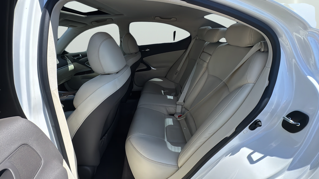 Used 2011 Lexus IS 250 w/ Premium Pkg Value Edition RWD image 32