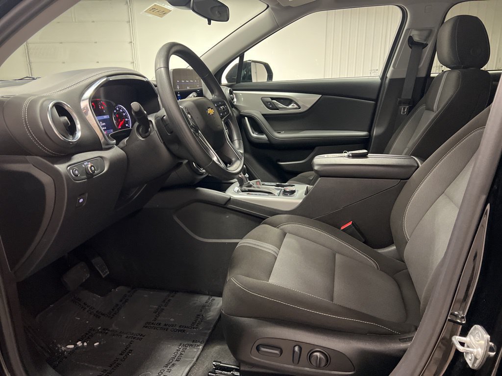 Certified 2025 Chevrolet Blazer LT AWD/4WD image 11