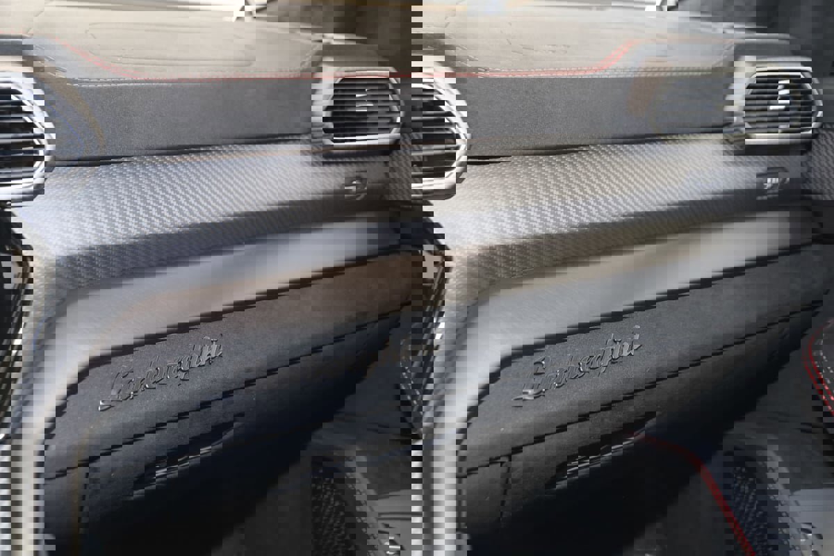 Used 2024 Lamborghini Urus Performante image 62