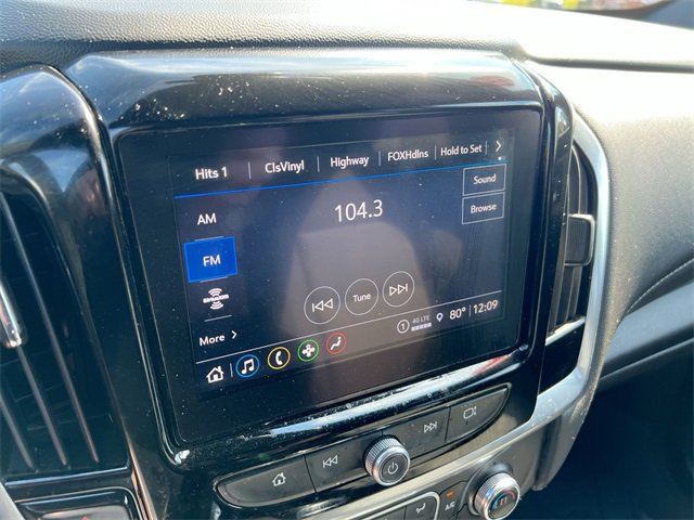 Used 2023 Chevrolet Traverse LT image 13