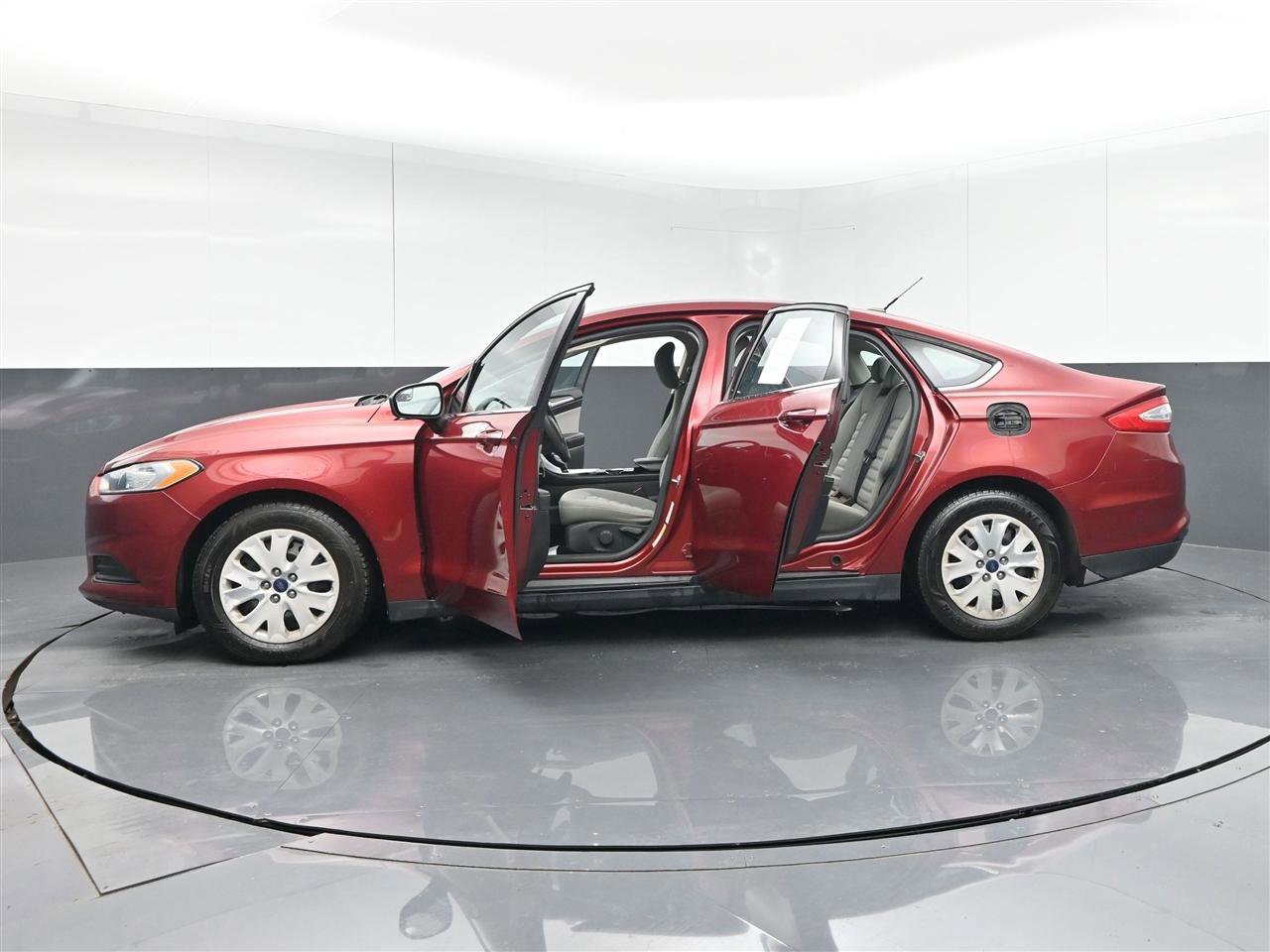 Used 2013 Ford Fusion S FWD image 38