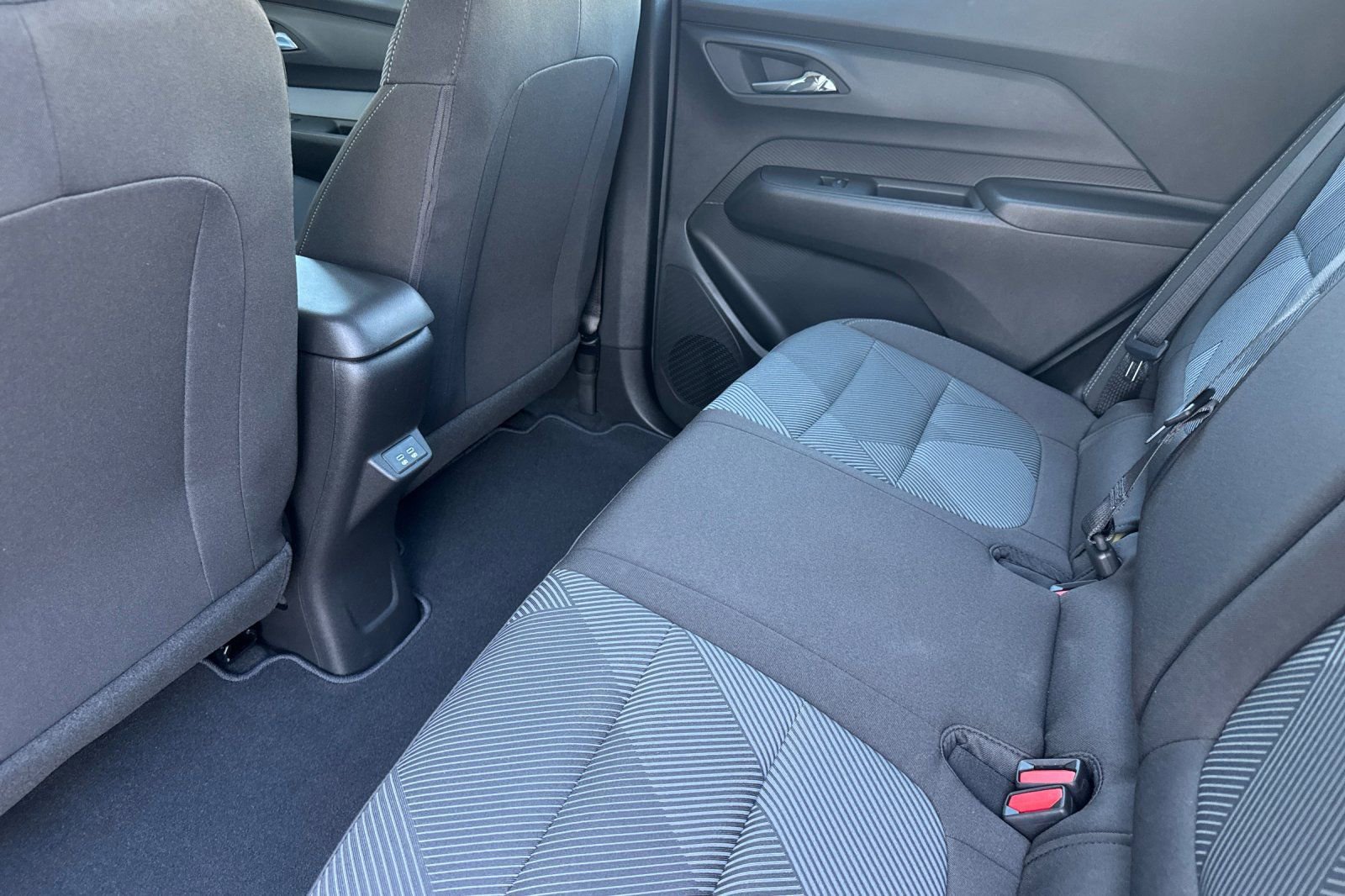 New 2027 Chevrolet Bolt LT w/ Comfort Package image 11