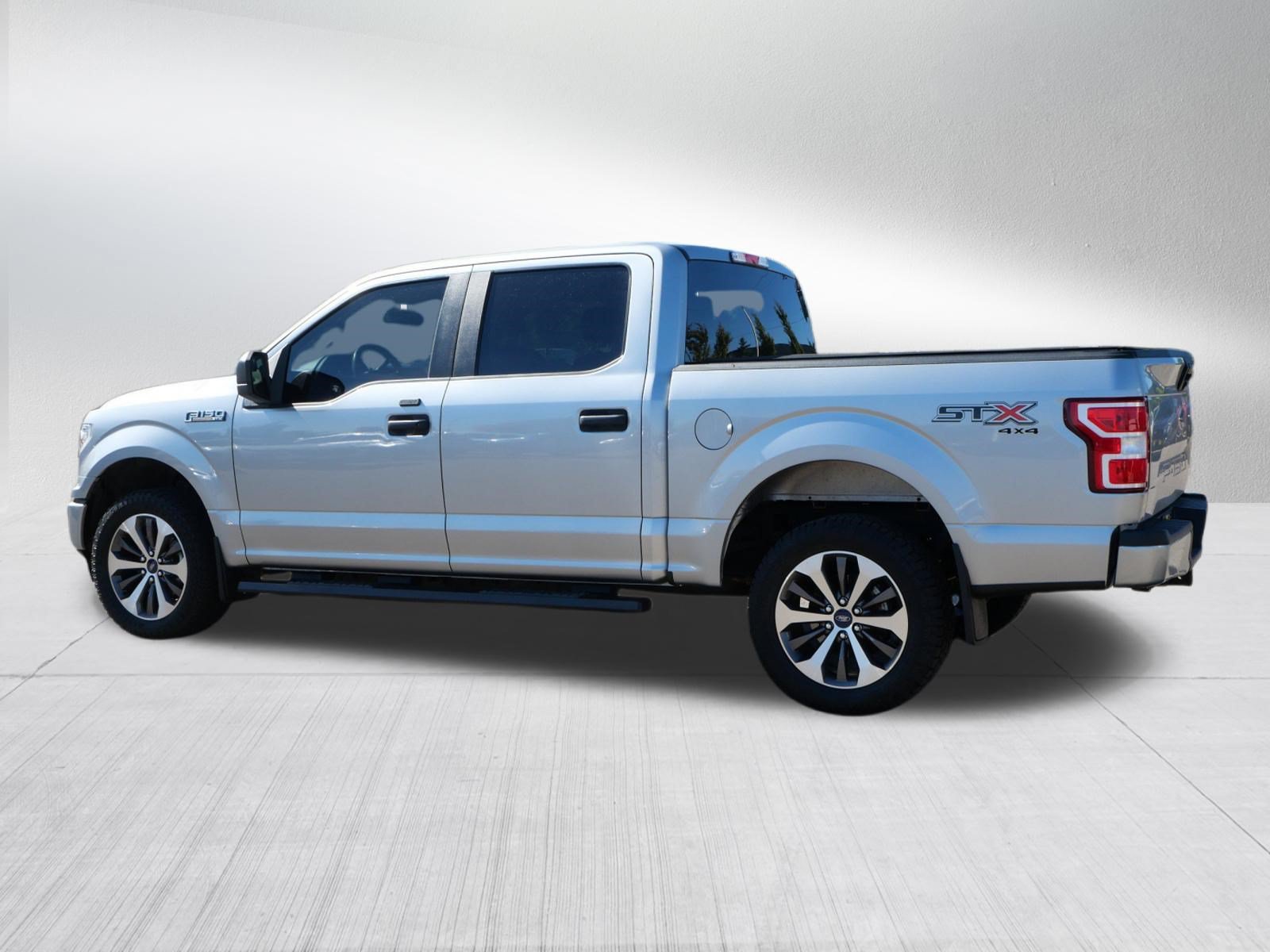 Used 2020 Ford F150 XL w/ Equipment Group 101A Mid AWD/4WD image 5