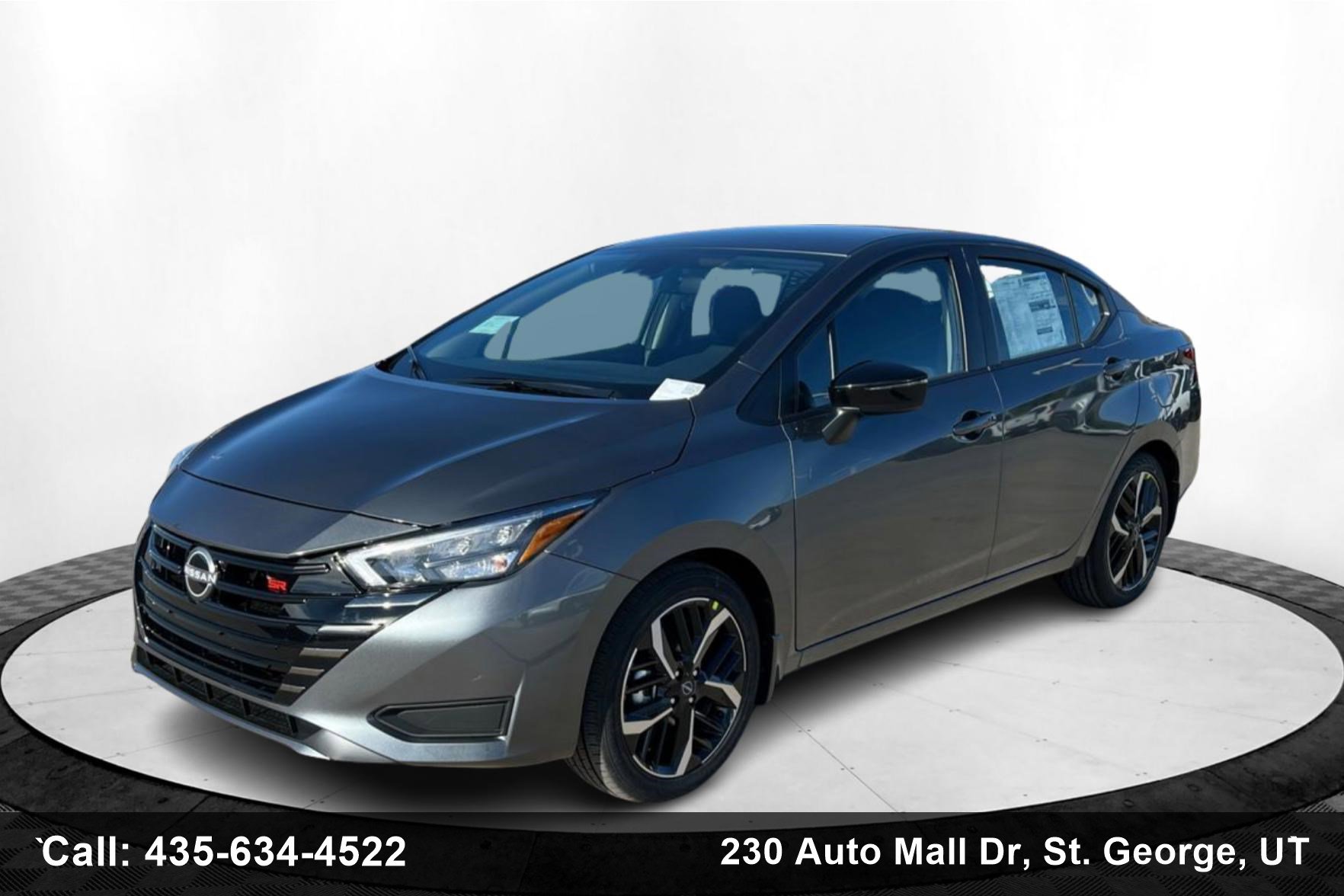 New 2025 Nissan Versa SR w/ Trunk Package