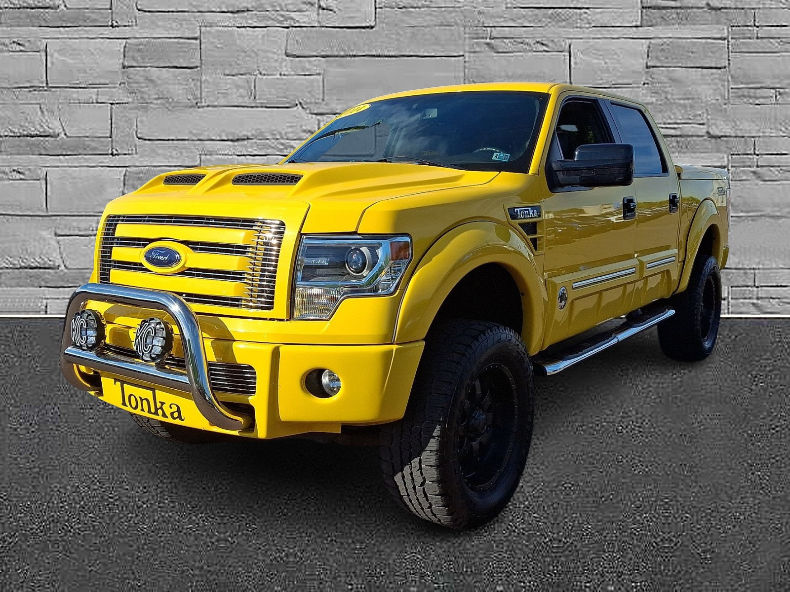 Used 2014 Ford F150 Lariat w/ Equipment Group 502A Luxury AWD/4WD image 4