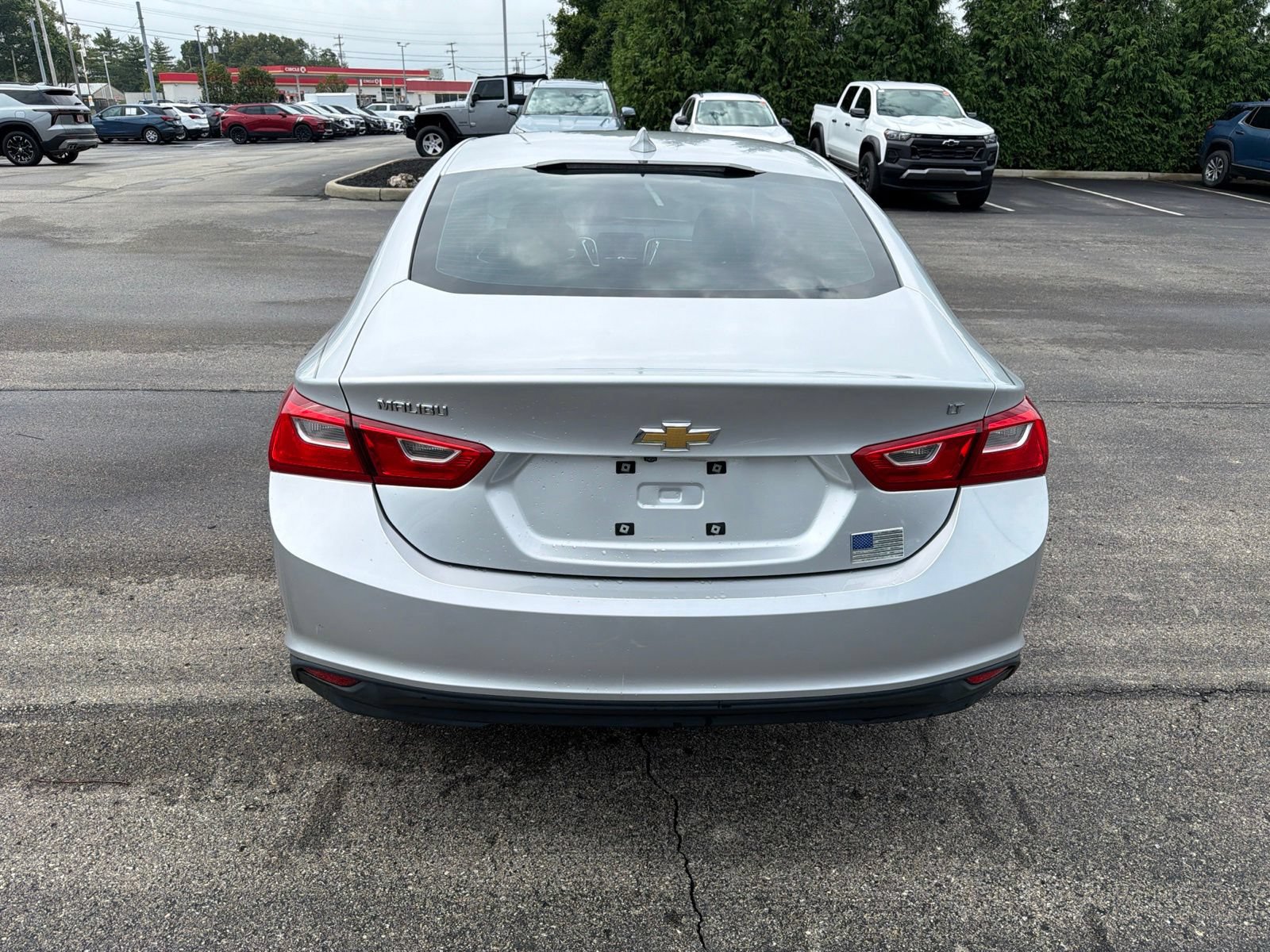 Used 2017 Chevrolet Malibu LT FWD image 4