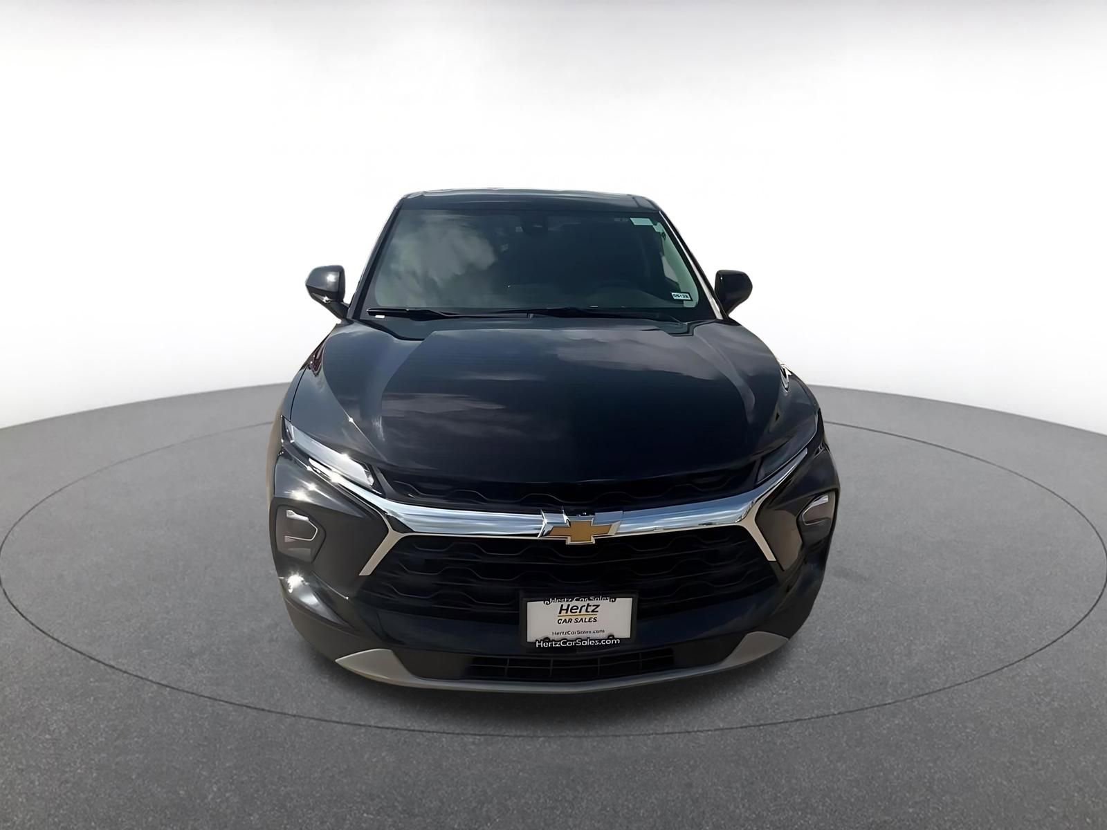 Used 2025 Chevrolet Blazer LT image 4