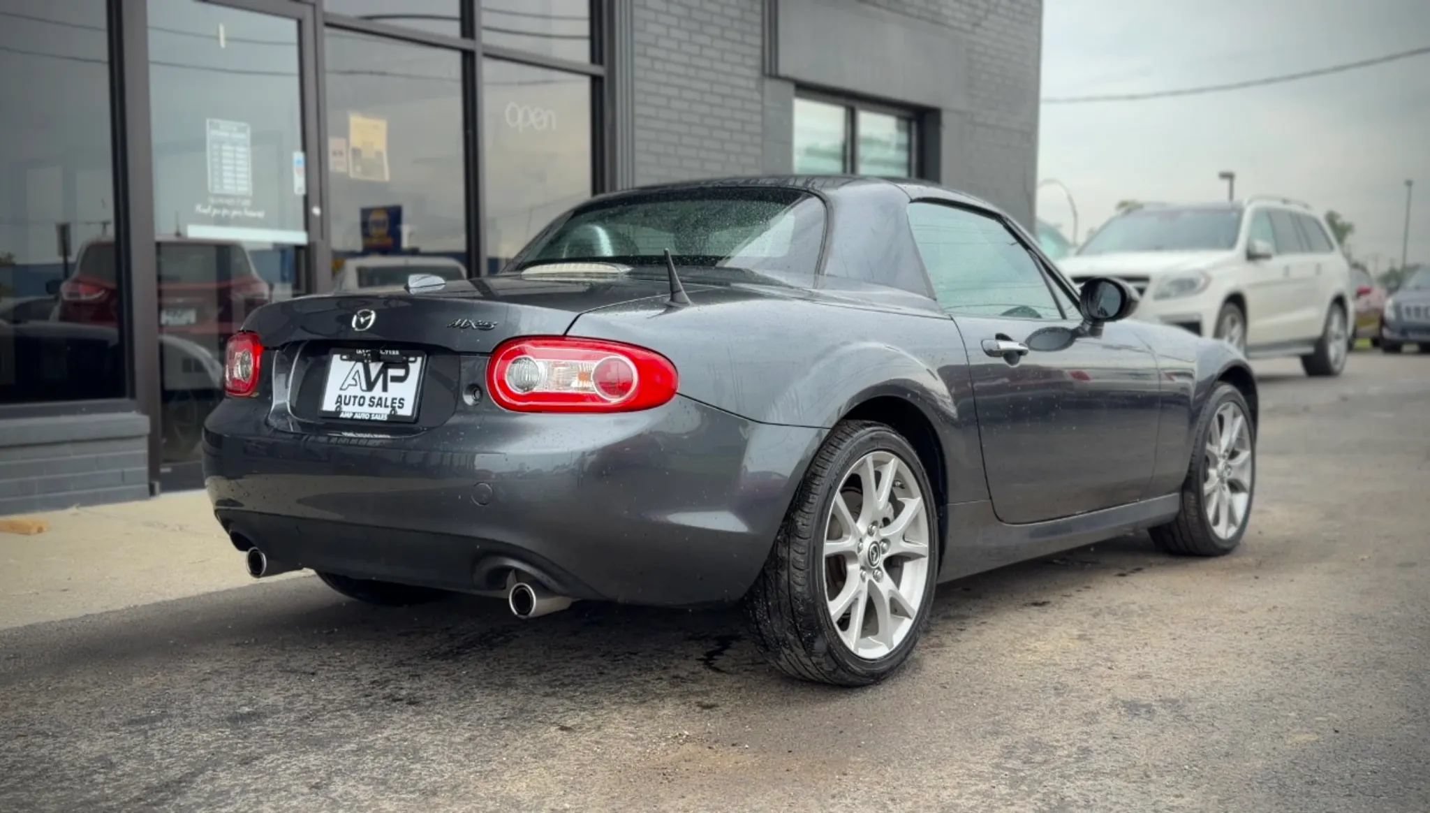 Used 2015 MAZDA MX-5 Miata Grand Touring w/ Premium Package RWD image 5