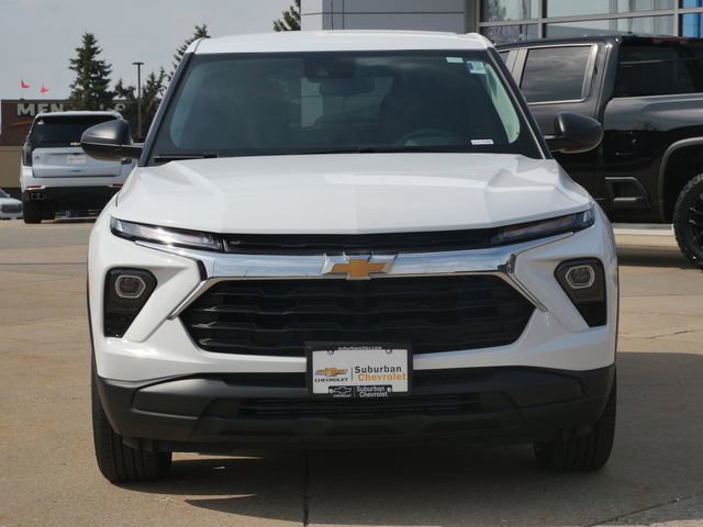 Used 2025 Chevrolet TrailBlazer LS w/ LS Convenience Package AWD/4WD image 2