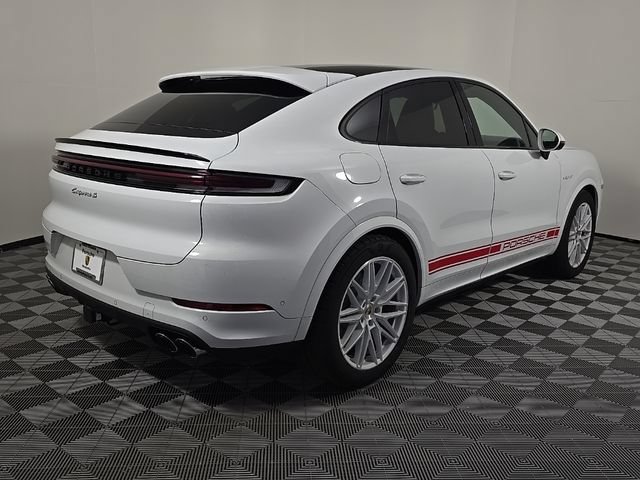 New 2025 Porsche Cayenne S AWD/4WD image 7