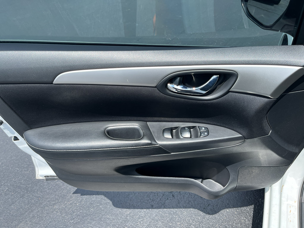 Used 2016 Nissan Sentra S FWD image 14