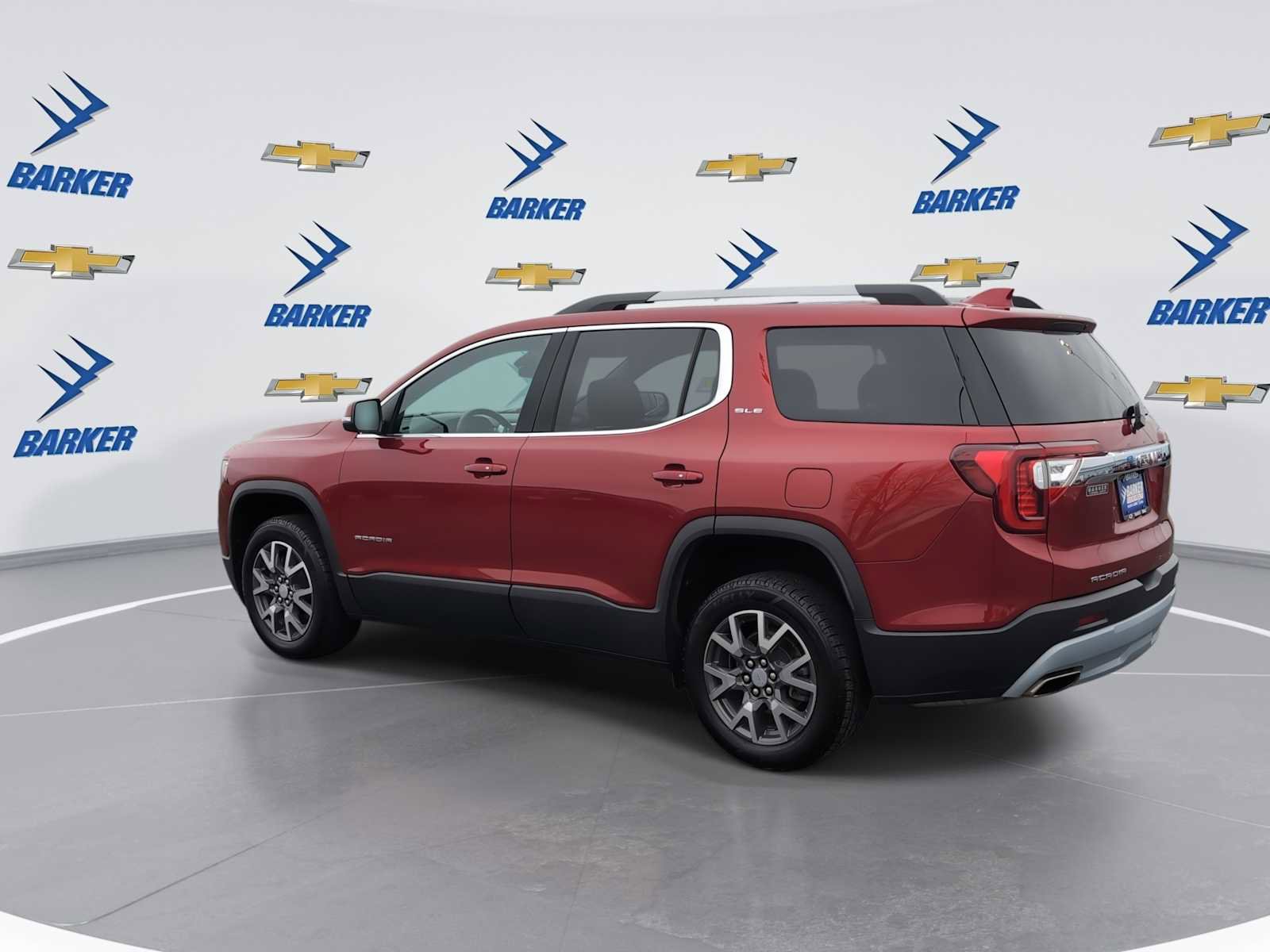Used 2023 GMC Acadia SLE w/ Driver Convenience Package image 6