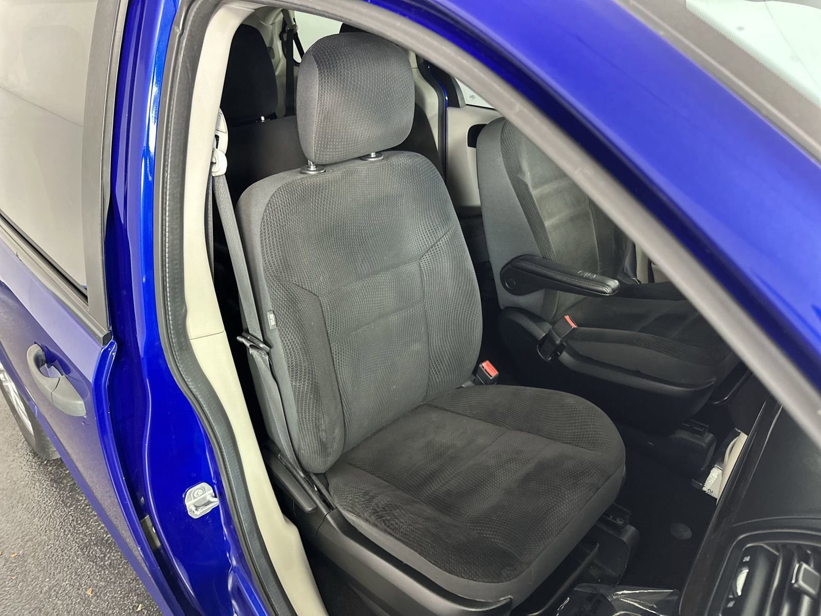 Used 2019 Dodge Grand Caravan SE image 31