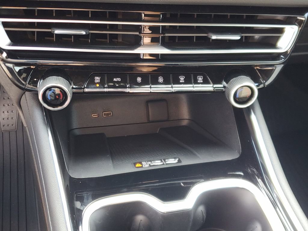 New 2026 Chevrolet Traverse LT w/ Driver Confidence Package image 25