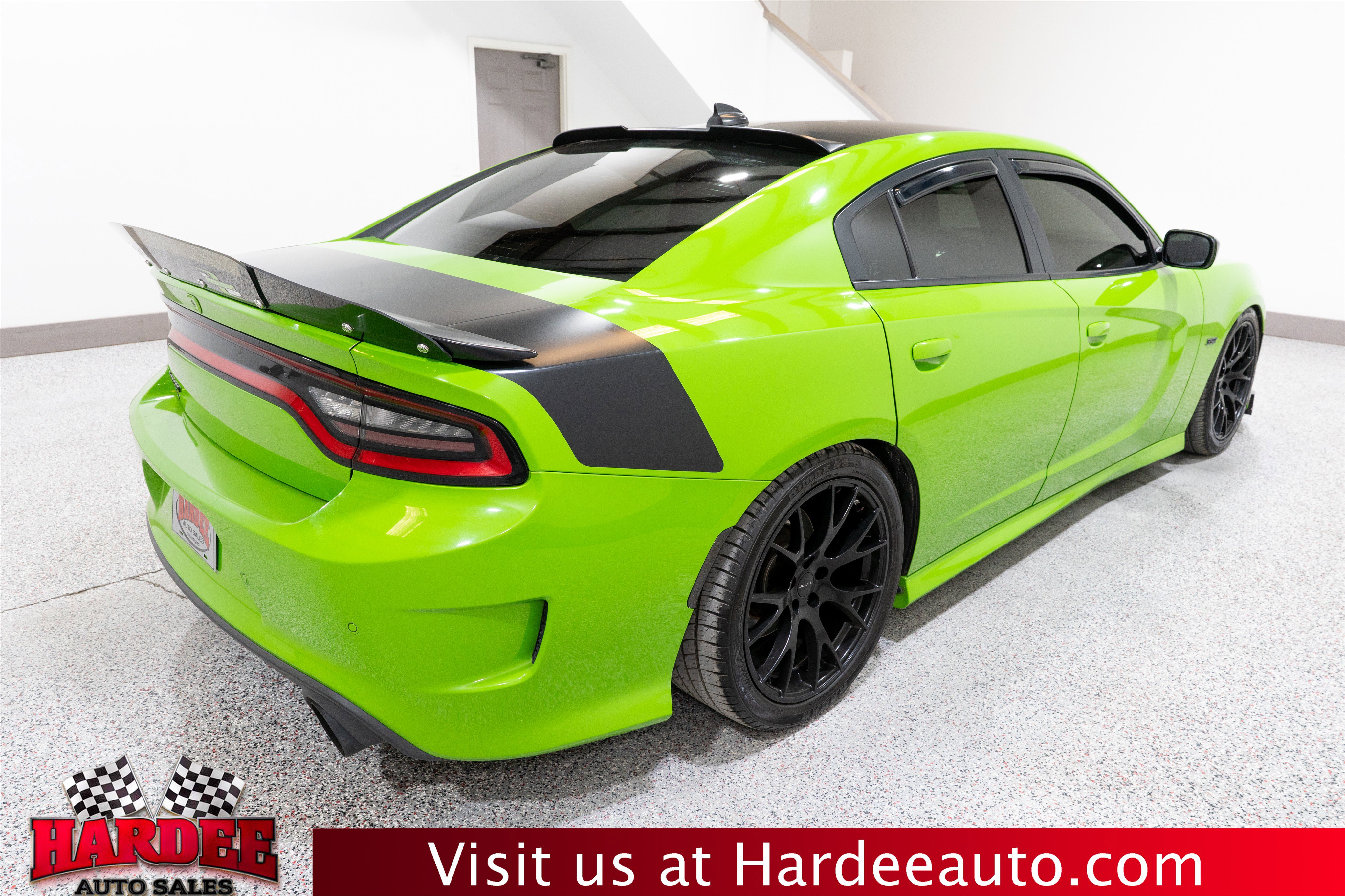 Used 2017 Dodge Charger R/T RWD image 5
