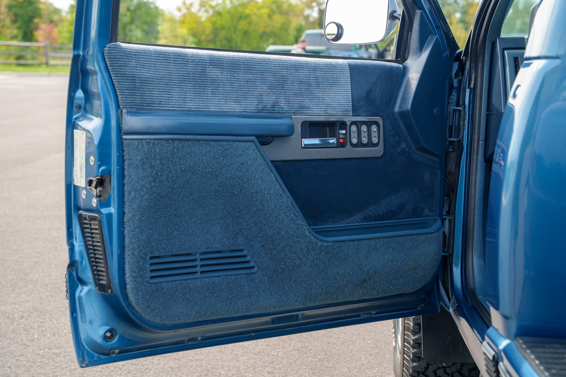Used 1990 Chevrolet Silverado 1500 4x4 Regular Cab image 37