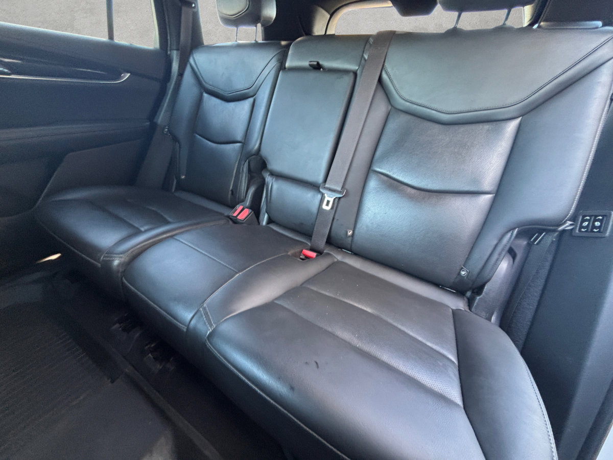 Used 2022 Cadillac XT6 Premium Luxury FWD image 27