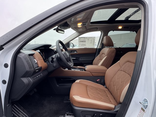 New 2026 Nissan Pathfinder Platinum w/ Cargo Package image 36
