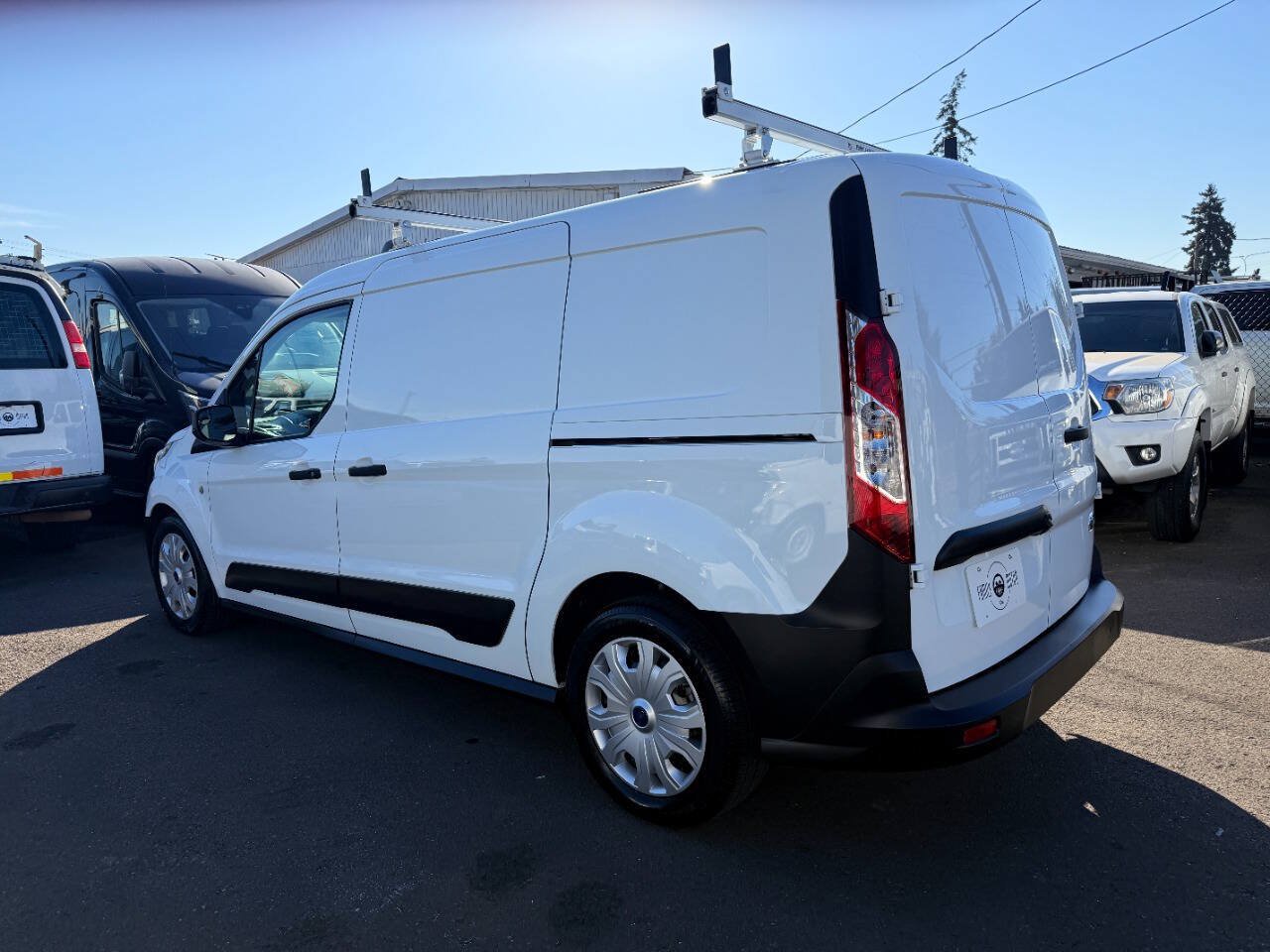 Used 2022 Ford Transit Connect XL FWD image 6