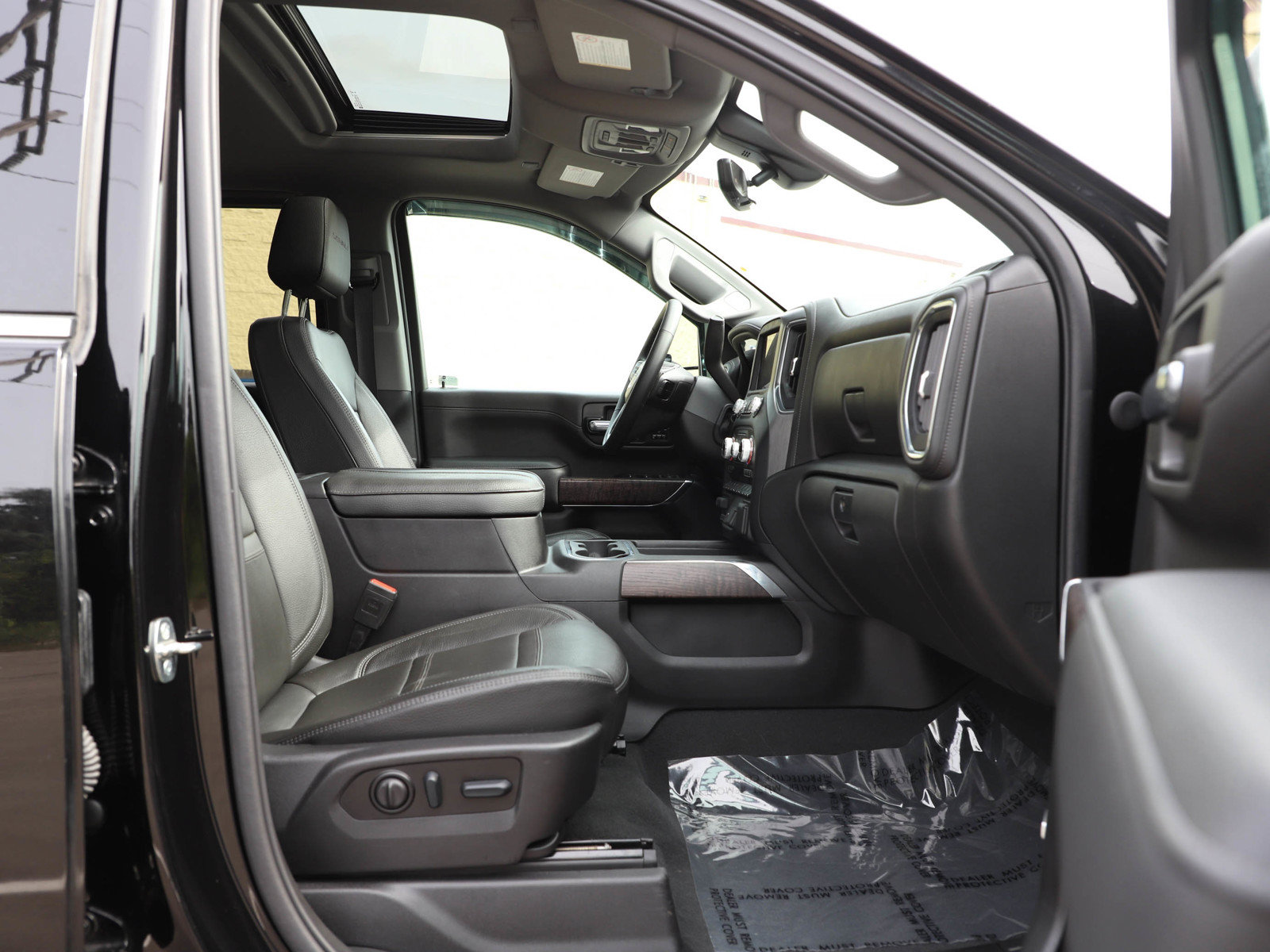 Used 2023 GMC Sierra 3500 Denali w/ Denali Black Diamond Edition AWD/4WD image 11