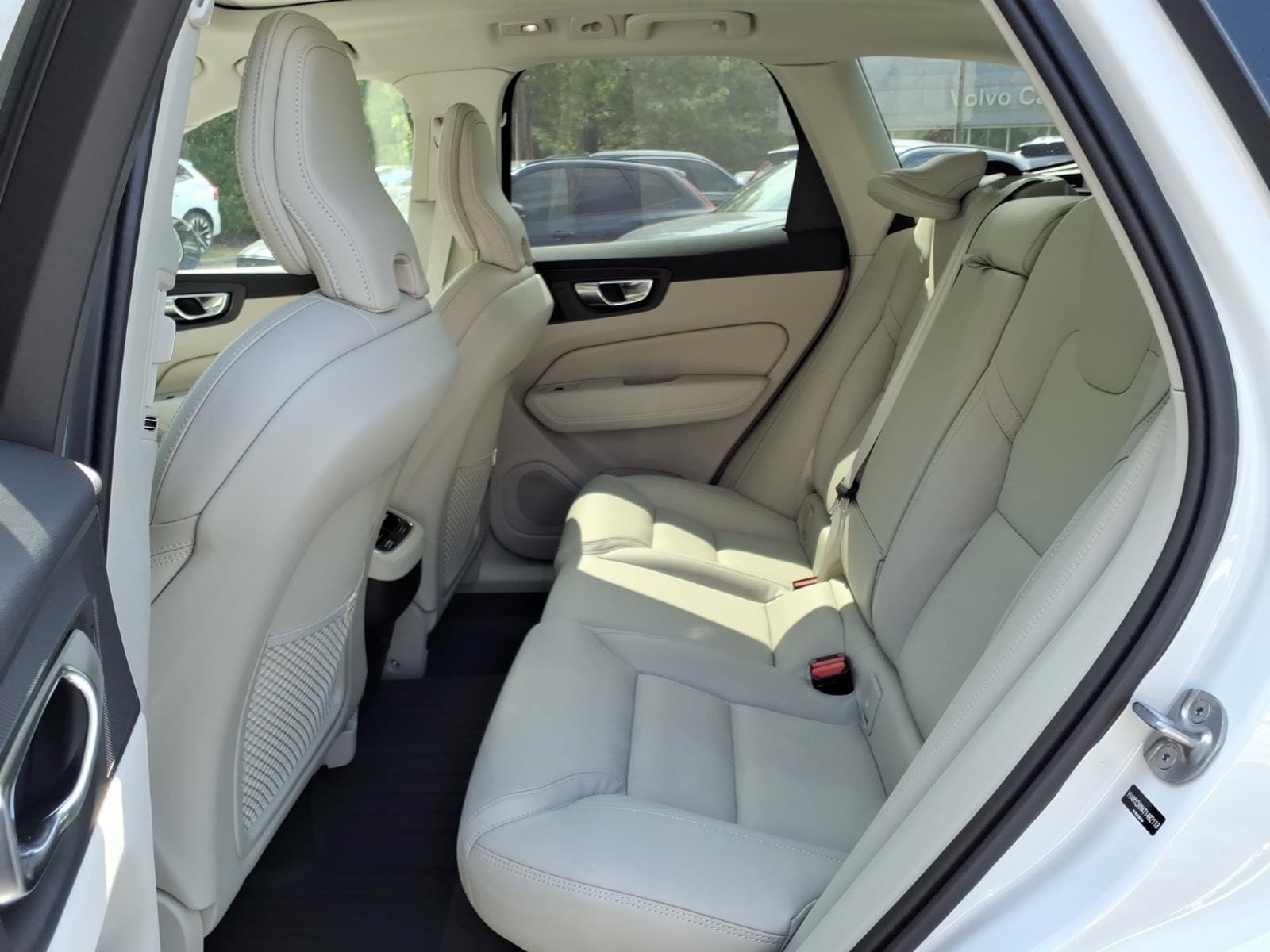 New 2026 Volvo XC60 T8 Plus w/ Protection Package Premier AWD/4WD image 8