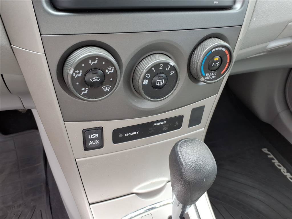 Used 2013 Toyota Corolla LE w/ Premium Pkg FWD image 31