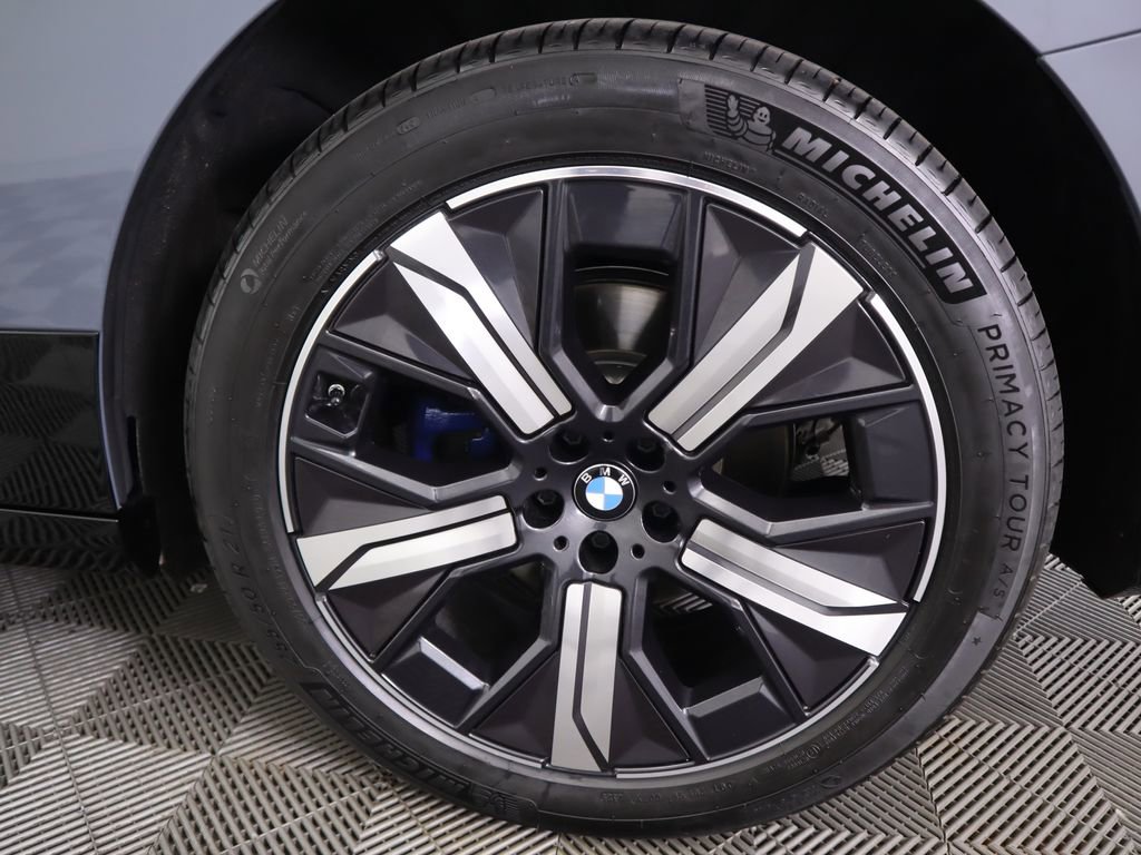 Certified 2025 BMW iX xDrive50 w/ Sport Package image 31