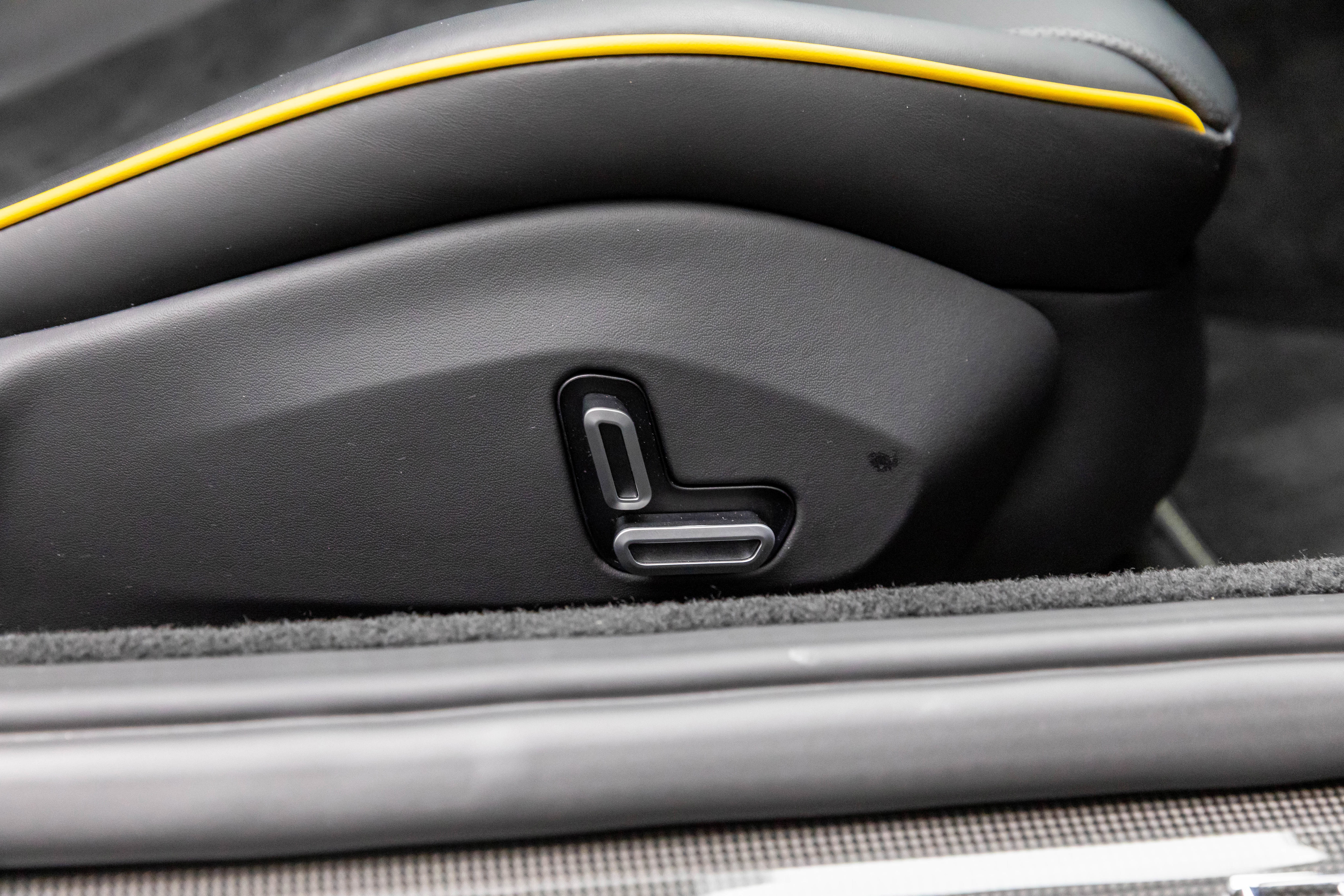 Certified 2021 Ferrari Roma image 48