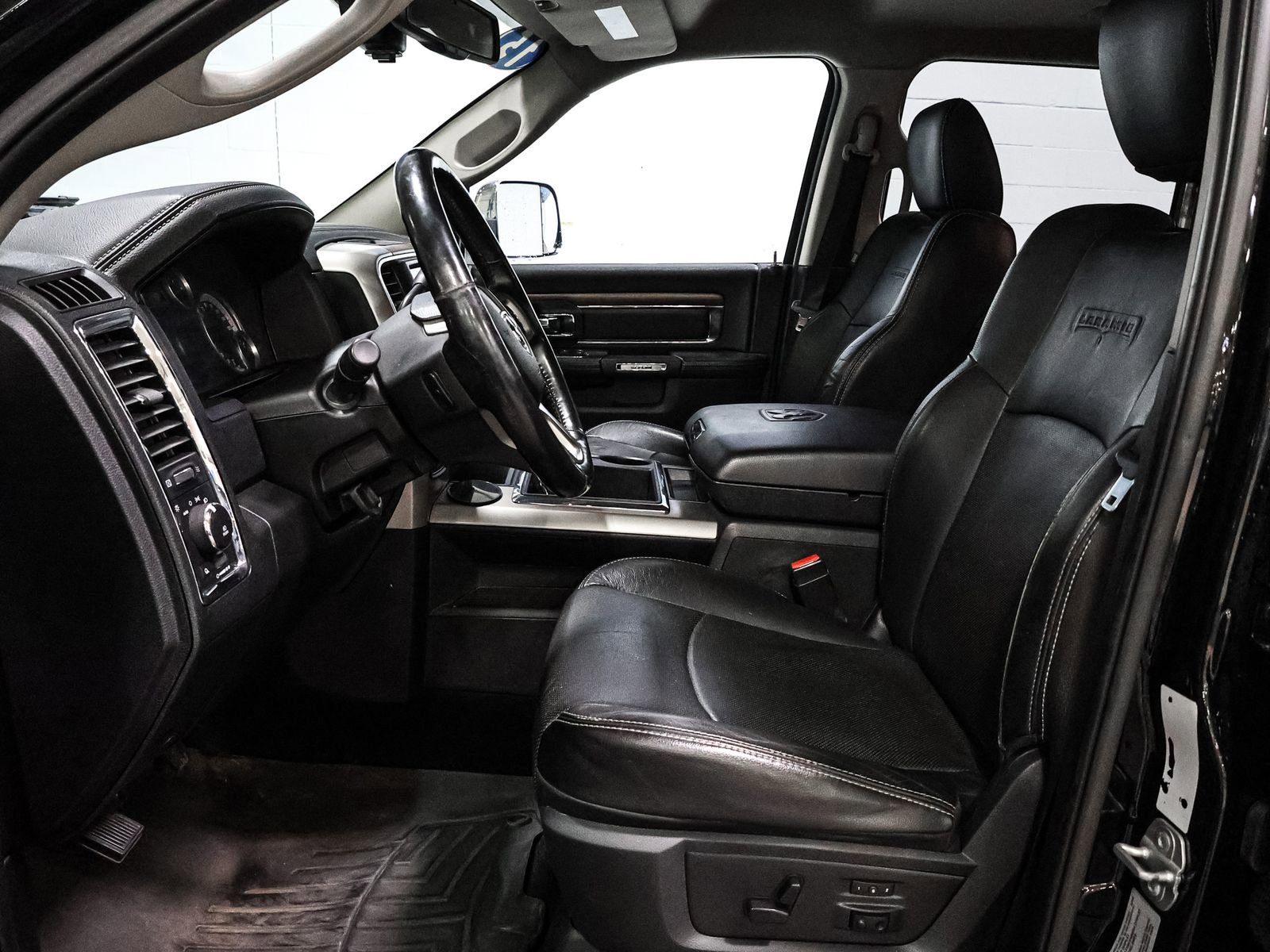 Used 2015 RAM 2500 Laramie image 22