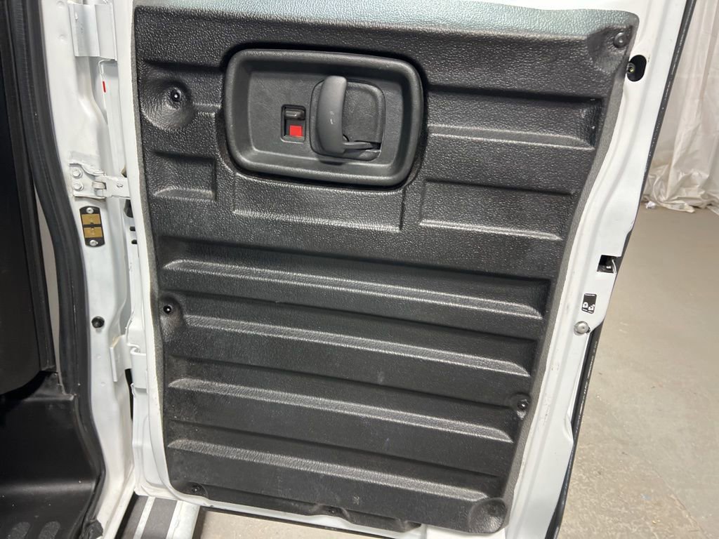 Used 2023 GMC Savana 2500 w/ Driver Convenience Package image 11