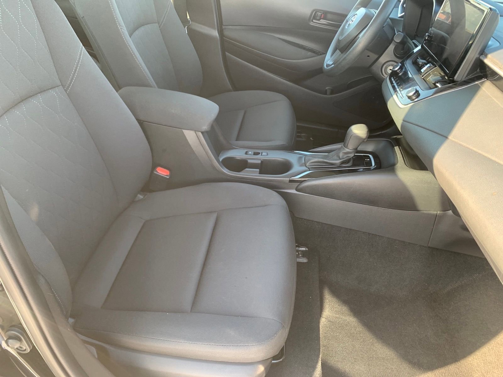 Used 2024 Toyota Corolla LE image 29