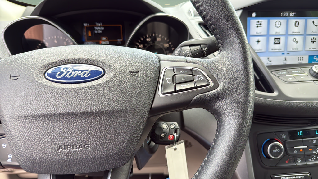 Used 2018 Ford Escape SEL w/ Ford Safe & Smart Package AWD/4WD image 24