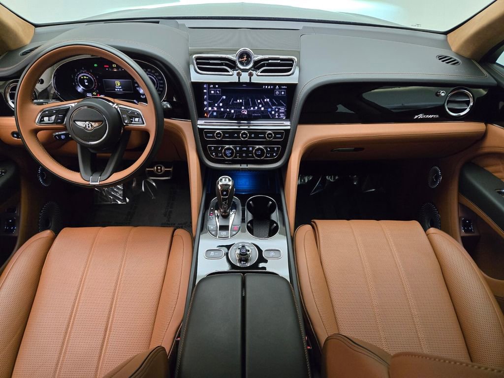 Used 2024 Bentley Bentayga image 23