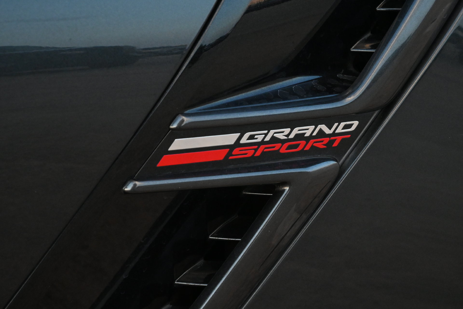 Used 2019 Chevrolet Corvette Grand Sport RWD image 24