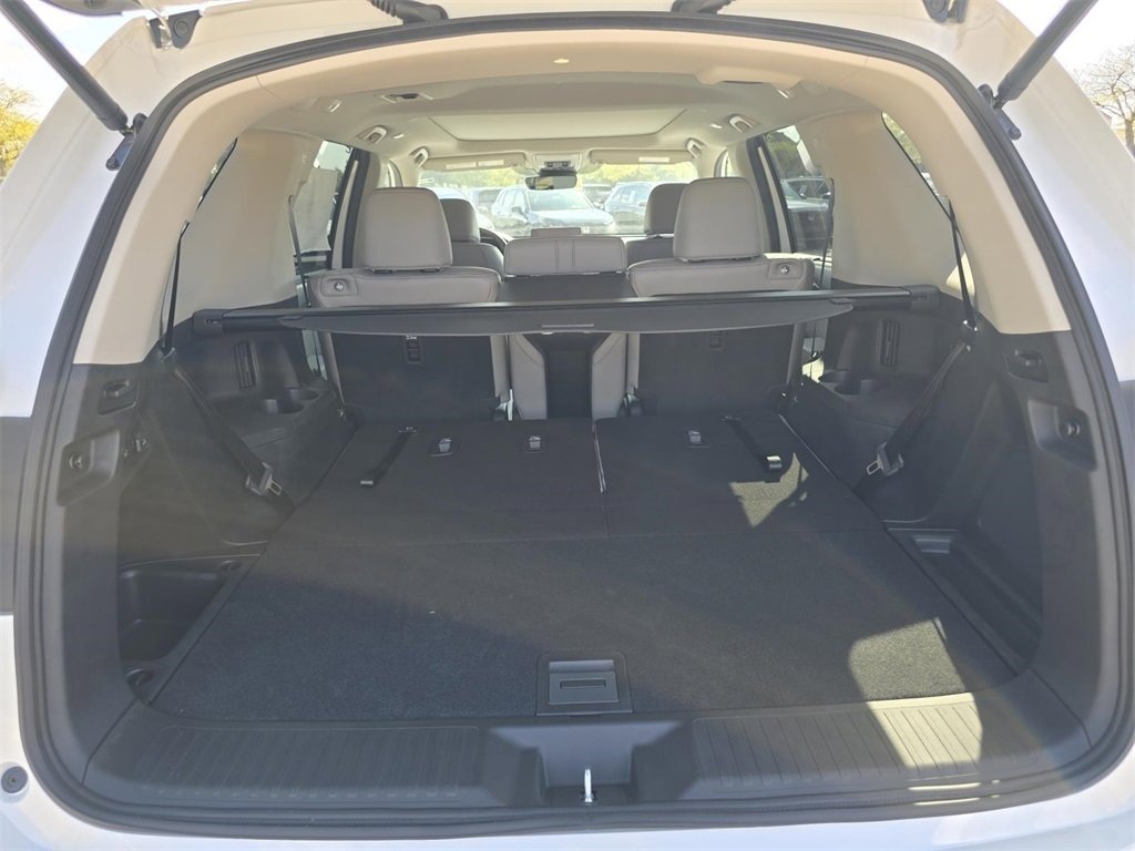 New 2025 Honda Pilot Touring image 21