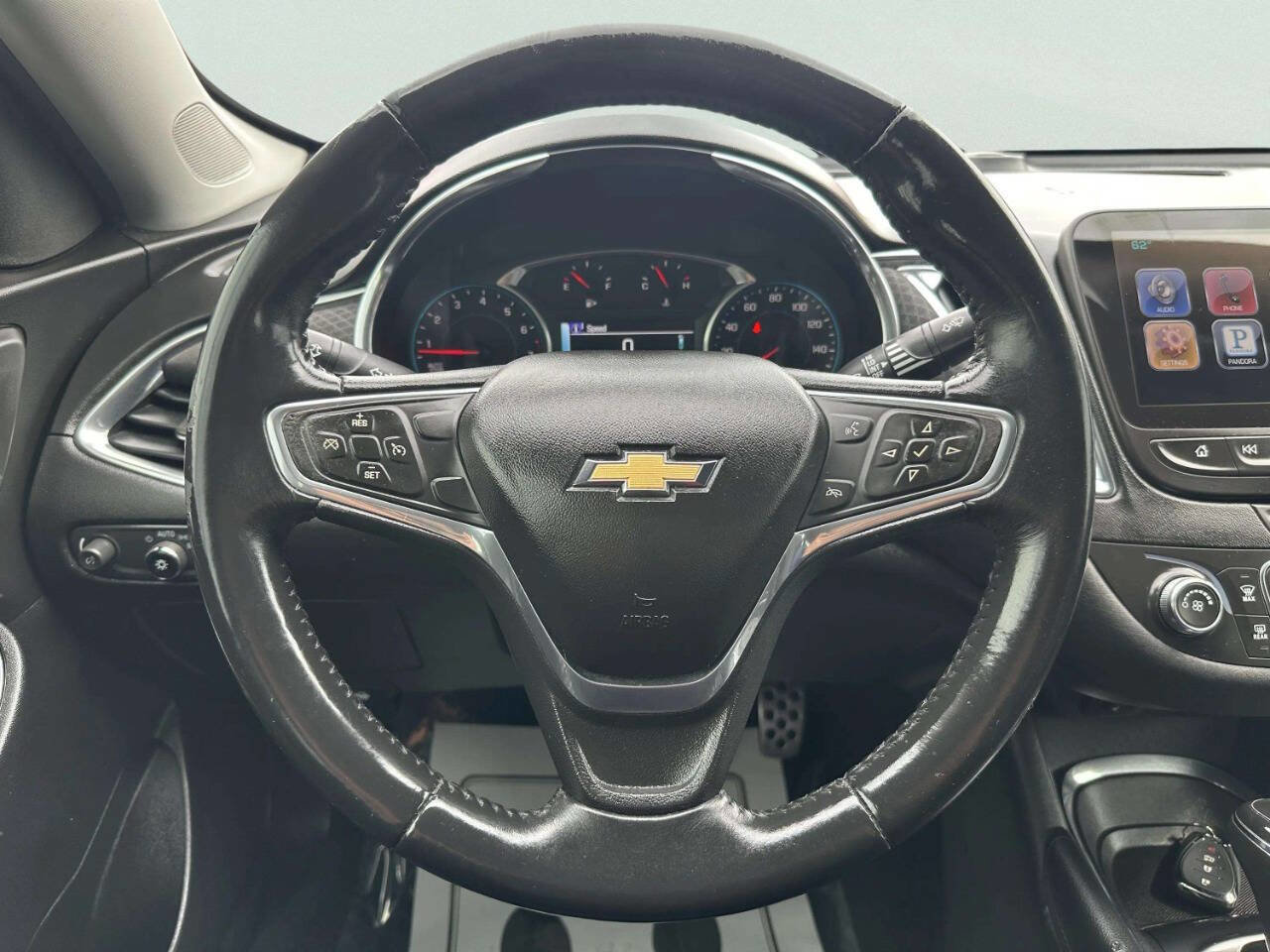 Used 2016 Chevrolet Malibu LT FWD image 23