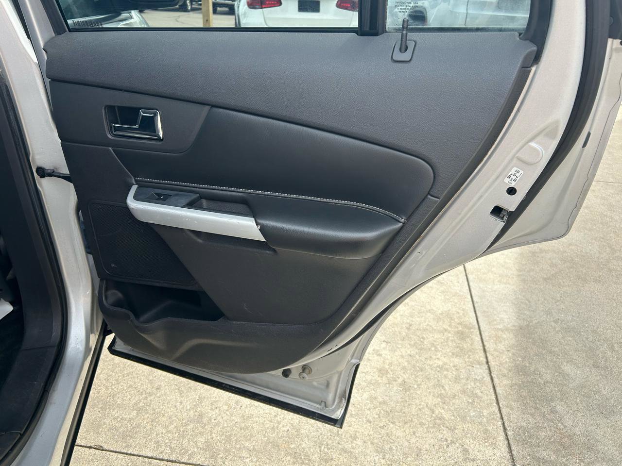 Used 2011 Ford Edge SE w/ 101A Rapid Spec Order Code FWD image 15